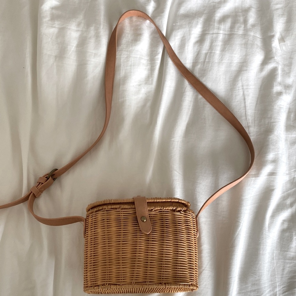 Straw purse